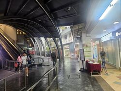 Clementi Avenue 3 (D5), Shop House #502772211